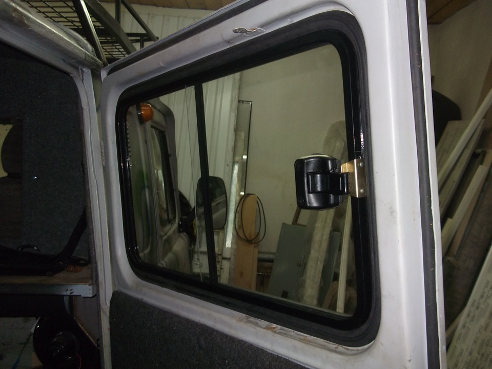 Дверь левая уаз буханка. Уплотнитель боковой двери УАЗ 452. Окно раздвижное (форточка) УАЗ 452 Буханка. Уплотнитель сдвижного стекла УАЗ 452.